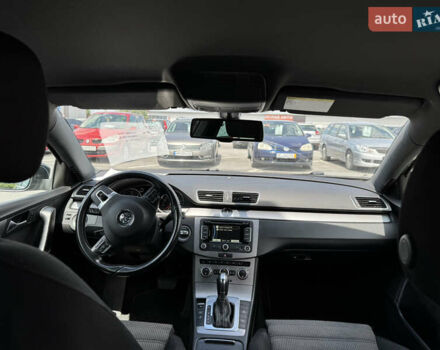 Серый Фольксваген Пассат, объемом двигателя 1.97 л и пробегом 279 тыс. км за 12600 $, фото 3 на Automoto.ua