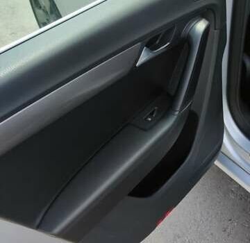 Серый Фольксваген Пассат, объемом двигателя 1.6 л и пробегом 273 тыс. км за 10500 $, фото 14 на Automoto.ua