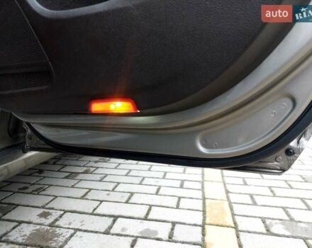 Серый Фольксваген Пассат, объемом двигателя 1.97 л и пробегом 275 тыс. км за 9900 $, фото 31 на Automoto.ua