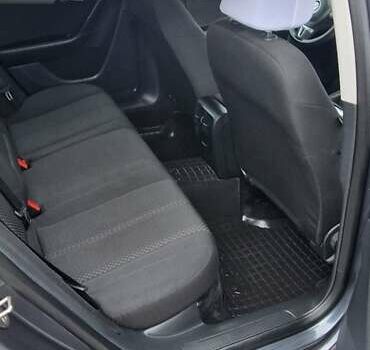 Серый Фольксваген Пассат, объемом двигателя 1.6 л и пробегом 228 тыс. км за 10499 $, фото 9 на Automoto.ua