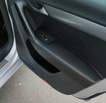 Серый Фольксваген Пассат, объемом двигателя 1.6 л и пробегом 273 тыс. км за 10500 $, фото 32 на Automoto.ua