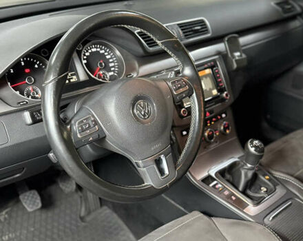 Серый Фольксваген Пассат, объемом двигателя 2 л и пробегом 220 тыс. км за 12900 $, фото 14 на Automoto.ua