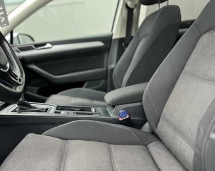 Сірий Фольксваген Пассат, об'ємом двигуна 2 л та пробігом 322 тис. км за 13850 $, фото 17 на Automoto.ua