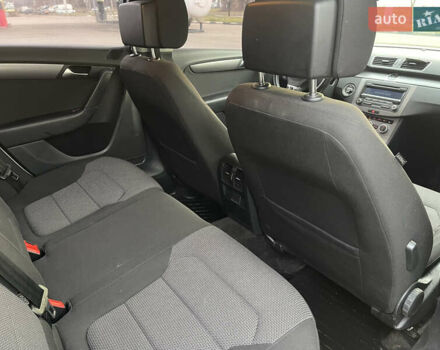 Серый Фольксваген Пассат, объемом двигателя 2 л и пробегом 270 тыс. км за 8400 $, фото 9 на Automoto.ua