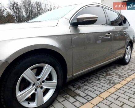 Сірий Фольксваген Пассат, об'ємом двигуна 2 л та пробігом 275 тис. км за 10900 $, фото 28 на Automoto.ua