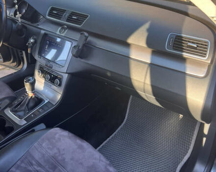 Серый Фольксваген Пассат, объемом двигателя 1.97 л и пробегом 280 тыс. км за 12000 $, фото 36 на Automoto.ua