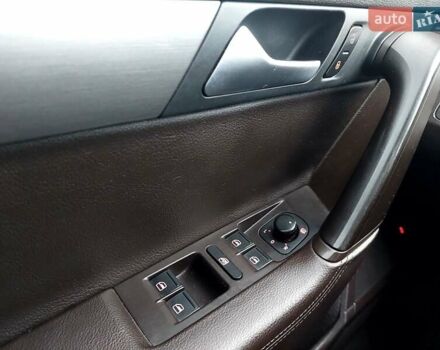 Серый Фольксваген Пассат, объемом двигателя 1.97 л и пробегом 275 тыс. км за 9900 $, фото 56 на Automoto.ua