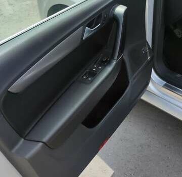 Серый Фольксваген Пассат, объемом двигателя 1.6 л и пробегом 273 тыс. км за 10500 $, фото 10 на Automoto.ua