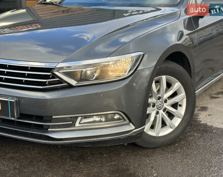 Серый Фольксваген Пассат, объемом двигателя 2 л и пробегом 370 тыс. км за 13999 $, фото 3 на Automoto.ua