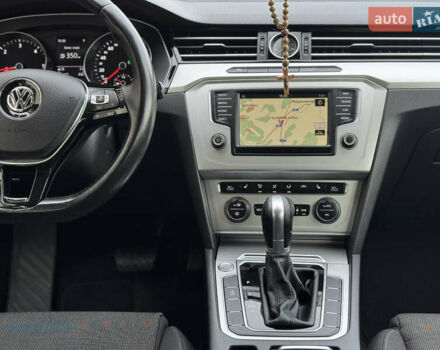 Серый Фольксваген Пассат, объемом двигателя 2 л и пробегом 248 тыс. км за 13750 $, фото 117 на Automoto.ua