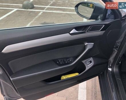 Сірий Фольксваген Пассат, об'ємом двигуна 2 л та пробігом 243 тис. км за 14800 $, фото 19 на Automoto.ua