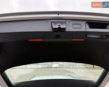 Серый Фольксваген Пассат, объемом двигателя 1.6 л и пробегом 251 тыс. км за 12300 $, фото 16 на Automoto.ua