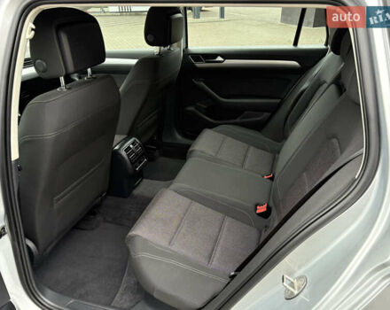 Серый Фольксваген Пассат, объемом двигателя 1.6 л и пробегом 251 тыс. км за 12300 $, фото 9 на Automoto.ua