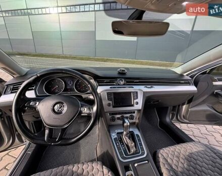 Сірий Фольксваген Пассат, об'ємом двигуна 1.6 л та пробігом 357 тис. км за 12999 $, фото 11 на Automoto.ua