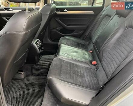 Фольксваген Пассат 2015 в Ивано-Франковске на Automoto.ua Серый Фольксваген Пассат, объемом двигателя 1.97 л и пробегом 293 тыс. км за 17600 $, фото 24 на Automoto.ua