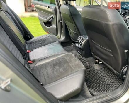 Фольксваген Пассат 2015 в Ивано-Франковске на Automoto.ua Серый Фольксваген Пассат, объемом двигателя 1.97 л и пробегом 293 тыс. км за 17600 $, фото 3 на Automoto.ua