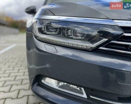 Серый Фольксваген Пассат, объемом двигателя 1.6 л и пробегом 256 тыс. км за 12900 $, фото 1 на Automoto.ua