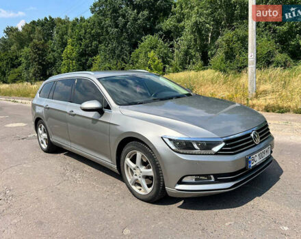 Серый Фольксваген Пассат, объемом двигателя 1.6 л и пробегом 305 тыс. км за 14000 $, фото 1 на Automoto.ua