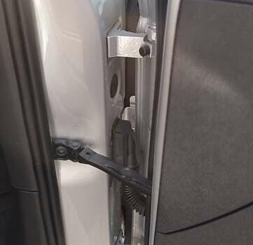 Серый Фольксваген Пассат, объемом двигателя 1.6 л и пробегом 235 тыс. км за 12800 $, фото 25 на Automoto.ua