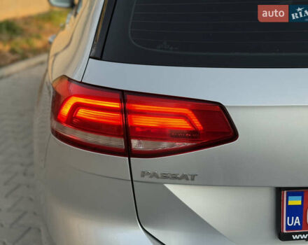 Серый Фольксваген Пассат, объемом двигателя 2 л и пробегом 256 тыс. км за 12800 $, фото 4 на Automoto.ua