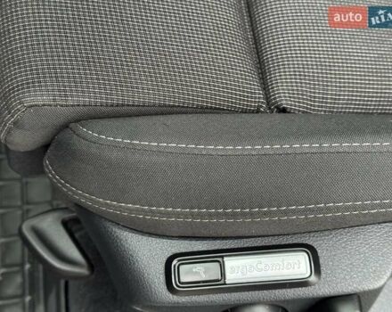 Серый Фольксваген Пассат, объемом двигателя 2 л и пробегом 273 тыс. км за 13800 $, фото 32 на Automoto.ua