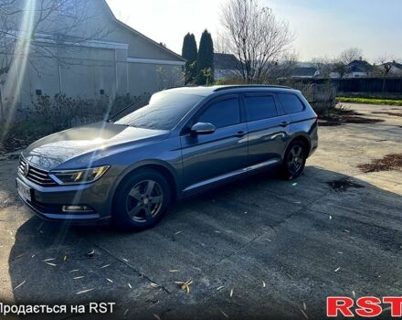 Серый Фольксваген Пассат, объемом двигателя 1.6 л и пробегом 336 тыс. км за 12900 $, фото 1 на Automoto.ua