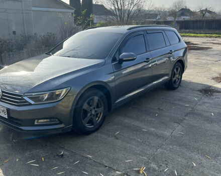 Серый Фольксваген Пассат, объемом двигателя 1.6 л и пробегом 335 тыс. км за 12900 $, фото 1 на Automoto.ua