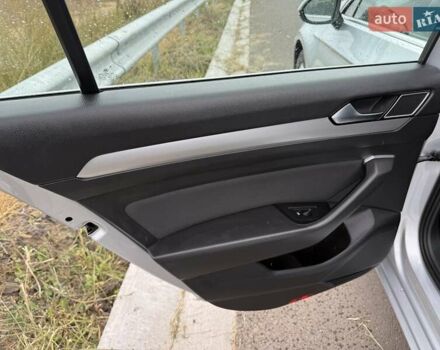 Серый Фольксваген Пассат, объемом двигателя 1.6 л и пробегом 325 тыс. км за 12200 $, фото 18 на Automoto.ua