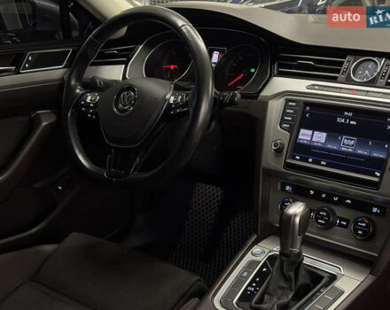 Серый Фольксваген Пассат, объемом двигателя 2 л и пробегом 257 тыс. км за 13599 $, фото 25 на Automoto.ua