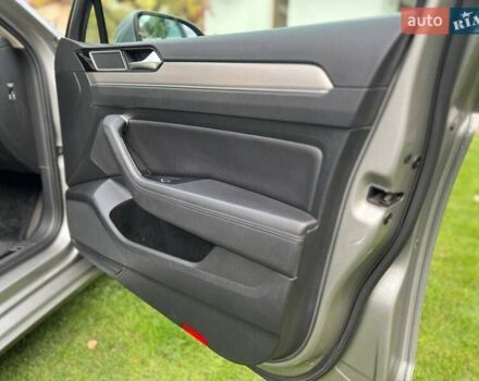 Фольксваген Пассат 2015 в Ивано-Франковске на Automoto.ua Серый Фольксваген Пассат, объемом двигателя 1.97 л и пробегом 293 тыс. км за 17600 $, фото 32 на Automoto.ua