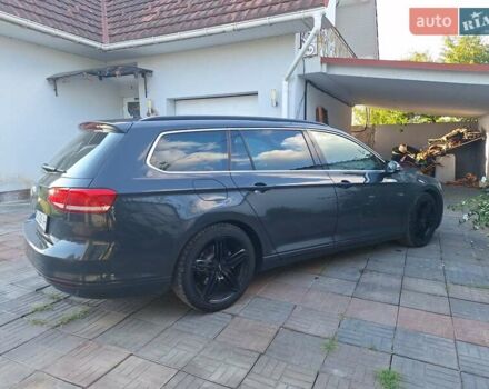 Серый Фольксваген Пассат, объемом двигателя 1.6 л и пробегом 320 тыс. км за 11550 $, фото 1 на Automoto.ua