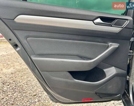 Серый Фольксваген Пассат, объемом двигателя 1.97 л и пробегом 334 тыс. км за 13000 $, фото 29 на Automoto.ua