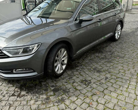 Серый Фольксваген Пассат, объемом двигателя 1.6 л и пробегом 293 тыс. км за 14300 $, фото 4 на Automoto.ua