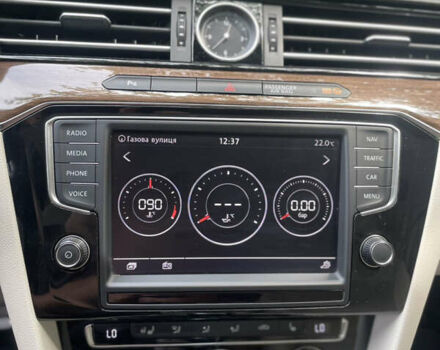 Серый Фольксваген Пассат, объемом двигателя 2 л и пробегом 245 тыс. км за 17995 $, фото 16 на Automoto.ua