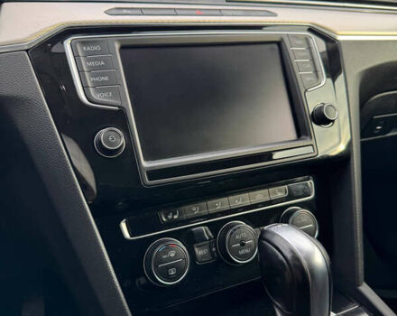 Серый Фольксваген Пассат, объемом двигателя 2 л и пробегом 277 тыс. км за 14000 $, фото 4 на Automoto.ua