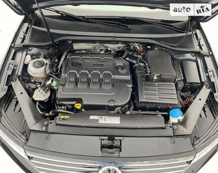 Серый Фольксваген Пассат, объемом двигателя 2 л и пробегом 245 тыс. км за 17995 $, фото 112 на Automoto.ua