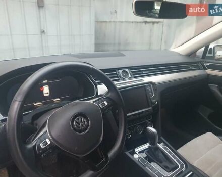 Серый Фольксваген Пассат, объемом двигателя 1.97 л и пробегом 180 тыс. км за 20000 $, фото 9 на Automoto.ua