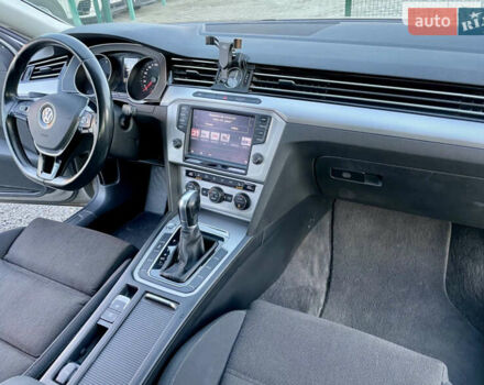 Серый Фольксваген Пассат, объемом двигателя 1.97 л и пробегом 278 тыс. км за 13900 $, фото 20 на Automoto.ua