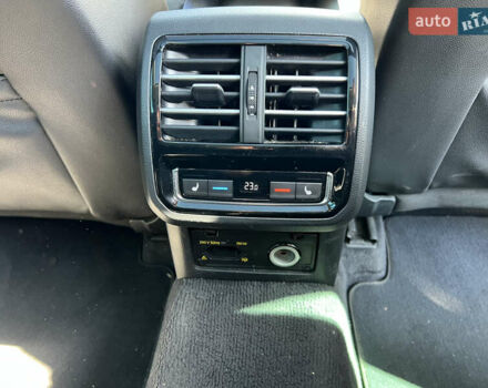 Серый Фольксваген Пассат, объемом двигателя 1.97 л и пробегом 315 тыс. км за 18000 $, фото 37 на Automoto.ua