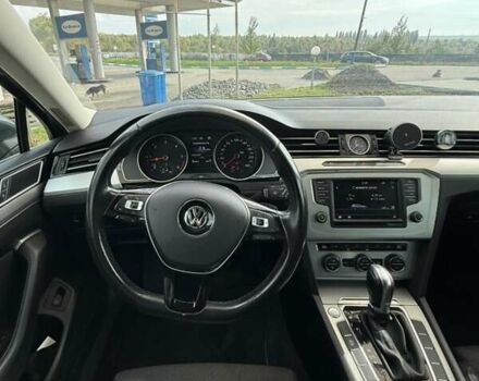 Серый Фольксваген Пассат, объемом двигателя 1.6 л и пробегом 293 тыс. км за 14300 $, фото 12 на Automoto.ua