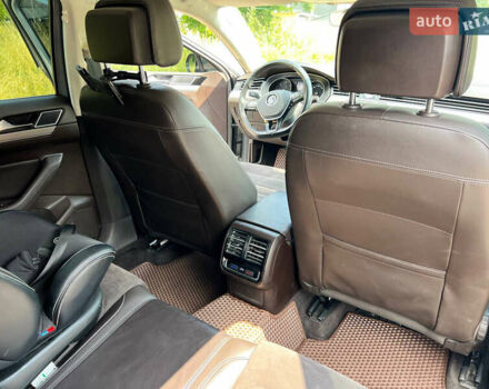 Серый Фольксваген Пассат, объемом двигателя 1.6 л и пробегом 305 тыс. км за 14000 $, фото 9 на Automoto.ua