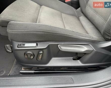 Серый Фольксваген Пассат, объемом двигателя 1.6 л и пробегом 325 тыс. км за 12200 $, фото 16 на Automoto.ua