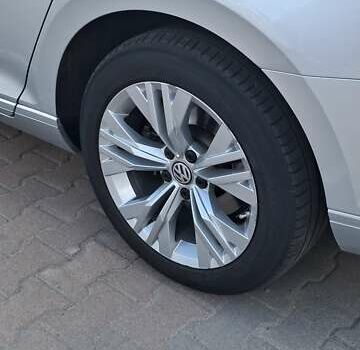 Серый Фольксваген Пассат, объемом двигателя 1.97 л и пробегом 328 тыс. км за 13900 $, фото 15 на Automoto.ua