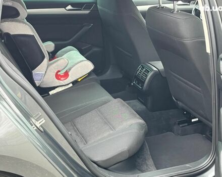 Серый Фольксваген Пассат, объемом двигателя 2 л и пробегом 300 тыс. км за 15390 $, фото 19 на Automoto.ua