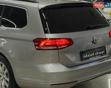 Серый Фольксваген Пассат, объемом двигателя 2 л и пробегом 257 тыс. км за 13599 $, фото 13 на Automoto.ua