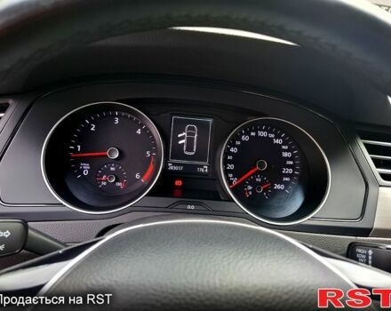 Серый Фольксваген Пассат, объемом двигателя 1.6 л и пробегом 288 тыс. км за 13200 $, фото 5 на Automoto.ua