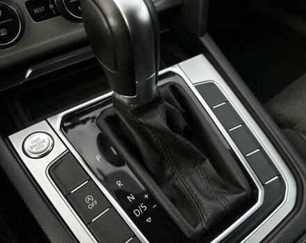 Серый Фольксваген Пассат, объемом двигателя 1.97 л и пробегом 297 тыс. км за 14600 $, фото 19 на Automoto.ua