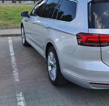 Серый Фольксваген Пассат, объемом двигателя 1.97 л и пробегом 328 тыс. км за 13900 $, фото 16 на Automoto.ua