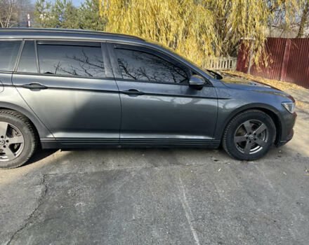 Серый Фольксваген Пассат, объемом двигателя 1.6 л и пробегом 335 тыс. км за 12900 $, фото 4 на Automoto.ua