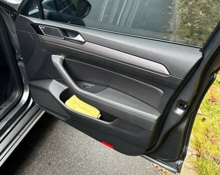 Серый Фольксваген Пассат, объемом двигателя 1.97 л и пробегом 260 тыс. км за 18900 $, фото 15 на Automoto.ua